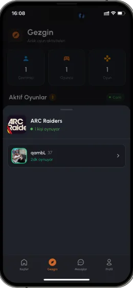 Playm explorer screen showing online gamers available to match with